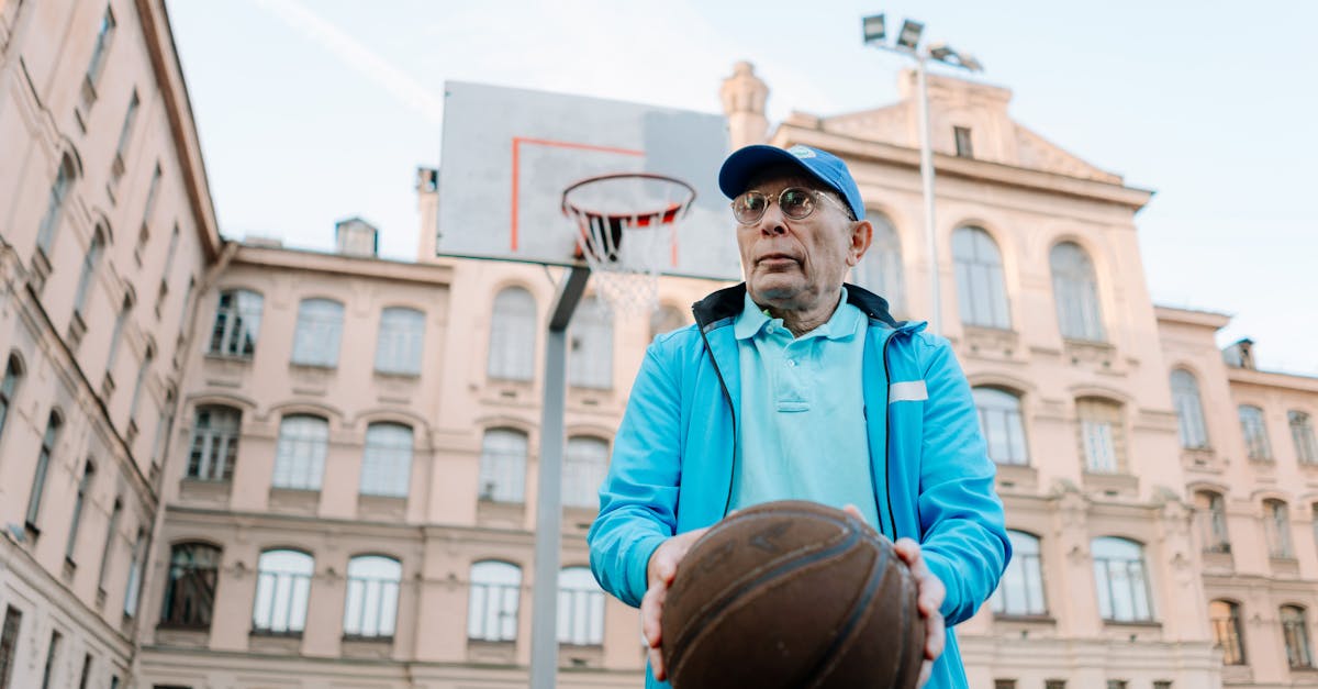 découvrez les bienfaits de la caséine pour les athlètes seniors : amélioration de la récupération musculaire, maintien de la masse musculaire et soutien à la performance physique.