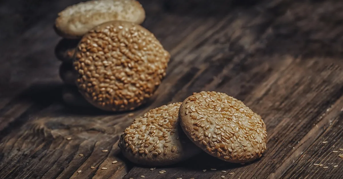 découvrez tout ce qu'il faut savoir sur le cholestérol : définition, causes, risques, et conseils pour le gérer efficacement au quotidien.