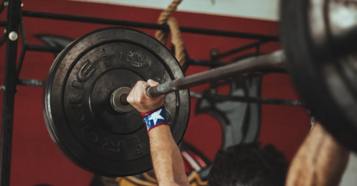 découvrez des exercices efficaces avec la landmine pour renforcer votre corps, améliorer votre force et diversifier votre entraînement fitness.