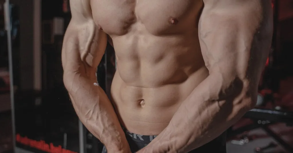 douleur au muscle pectoral : causes, symptômes et traitements pour soulager l'inconfort musculaire au niveau de la poitrine.