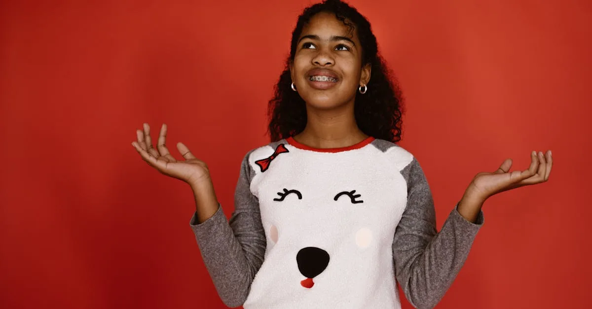 exercice de musculation ciblant les épaules : le front raise permet de renforcer les deltoïdes antérieurs pour une meilleure définition et stabilité.