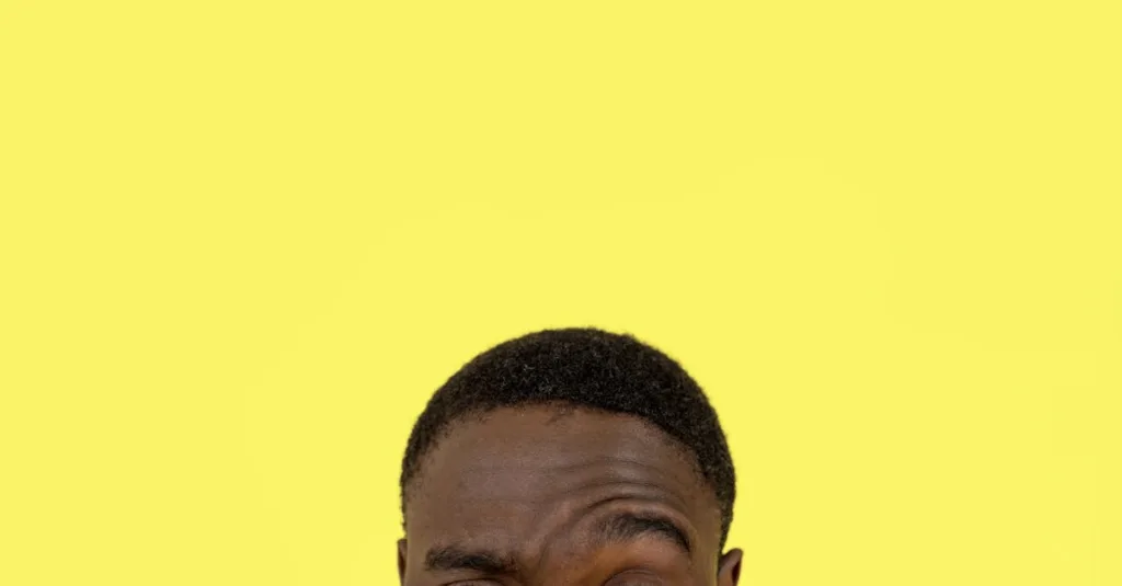 le front raise est un exercice de musculation ciblant principalement les épaules, idéal pour renforcer et tonifier la partie antérieure deltoïde.