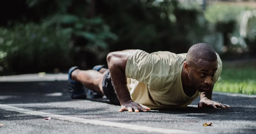 découvrez comment réaliser des pompes efficacement pour renforcer vos muscles, améliorer votre endurance et sculpter votre silhouette avec des conseils adaptés à tous les niveaux.