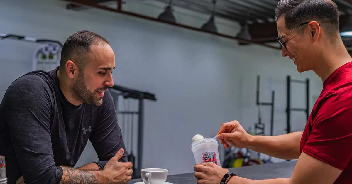 découvrez les bienfaits de la whey protéine, un complément alimentaire idéal pour la récupération musculaire, la prise de masse et l'amélioration des performances sportives.
