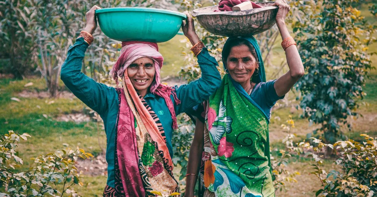 découvrez des dispositifs d'urination féminine innovants pour une hygiène et un confort améliorés, adaptés aux besoins des femmes en déplacement.