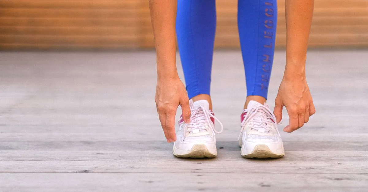 découvrez le single leg rdl, un exercice efficace pour renforcer l'équilibre, la stabilité et les muscles des jambes et du tronc.